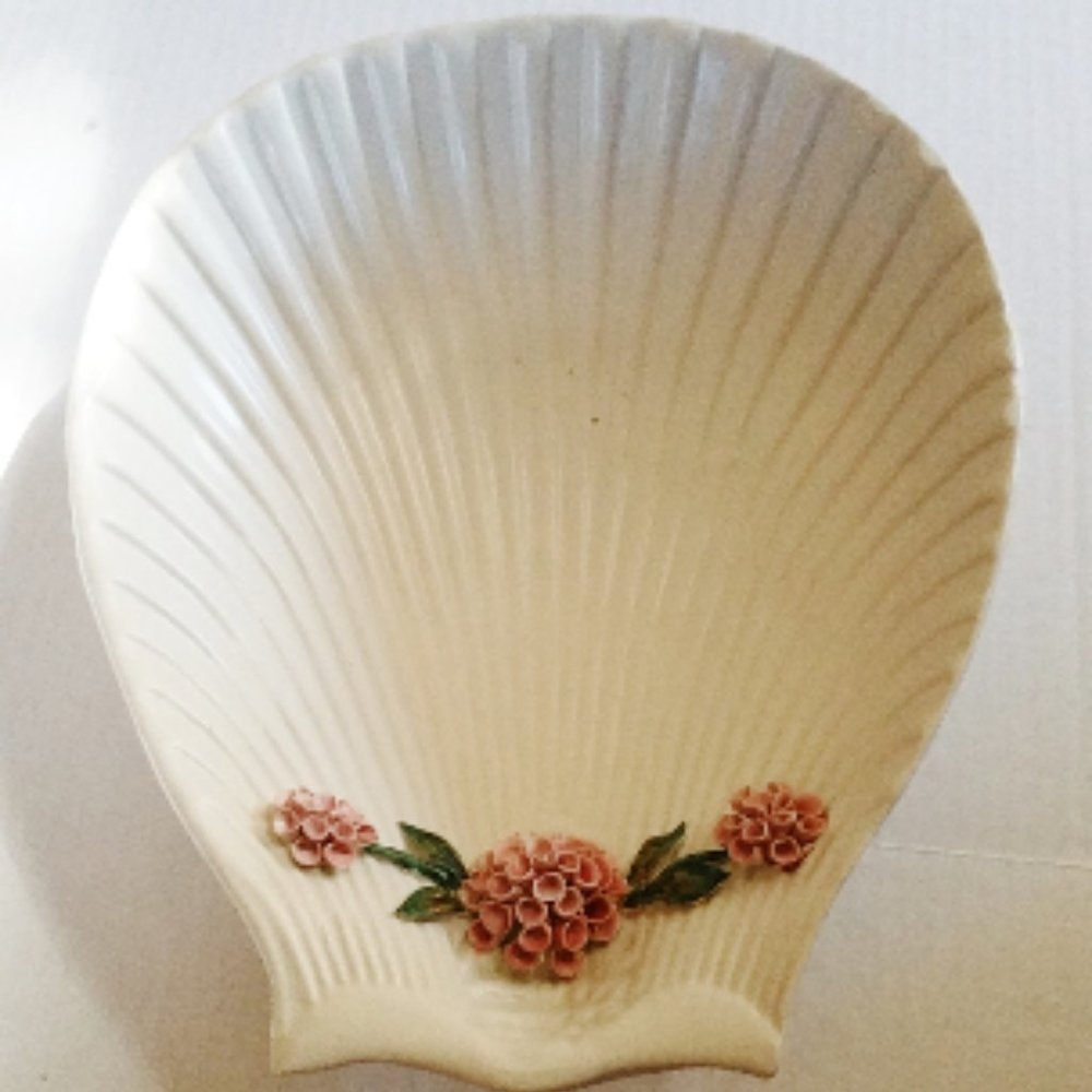 Vintage SHELL BOWL Italian Crownford Dahlia Large